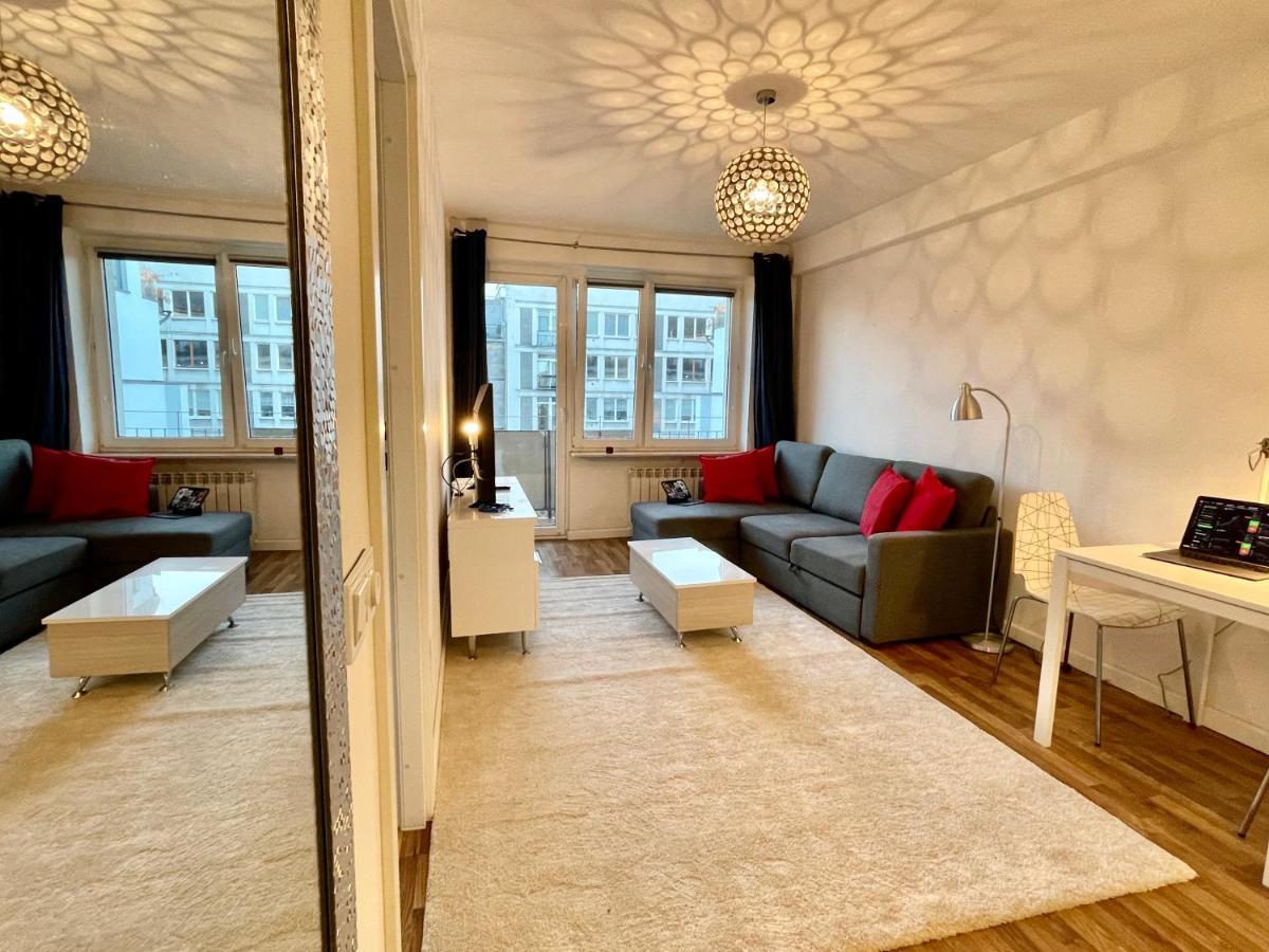 Apartament DECOR 2 metro fast WiFI 55’TV Netflix HBO cozy Warszawa Zewnętrze zdjęcie
