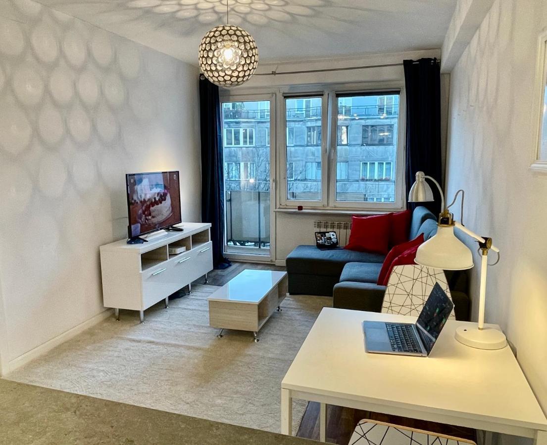 Apartament DECOR 2 metro fast WiFI 55’TV Netflix HBO cozy Warszawa Zewnętrze zdjęcie