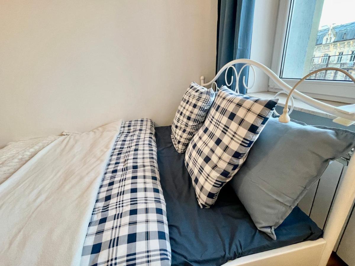 Apartament DECOR 2 metro fast WiFI 55’TV Netflix HBO cozy Warszawa Zewnętrze zdjęcie